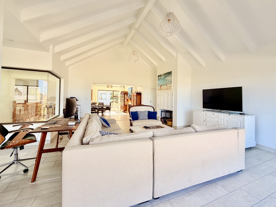3 Bedroom Property for Sale in Voelklip Western Cape